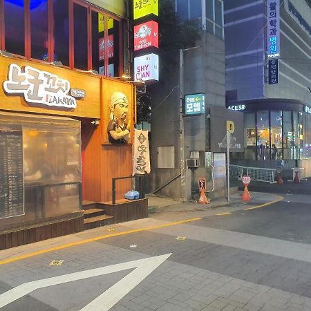 Egg Motel Ciudad Metropolitana de Ciudad Metropolitana de Busan Exterior foto